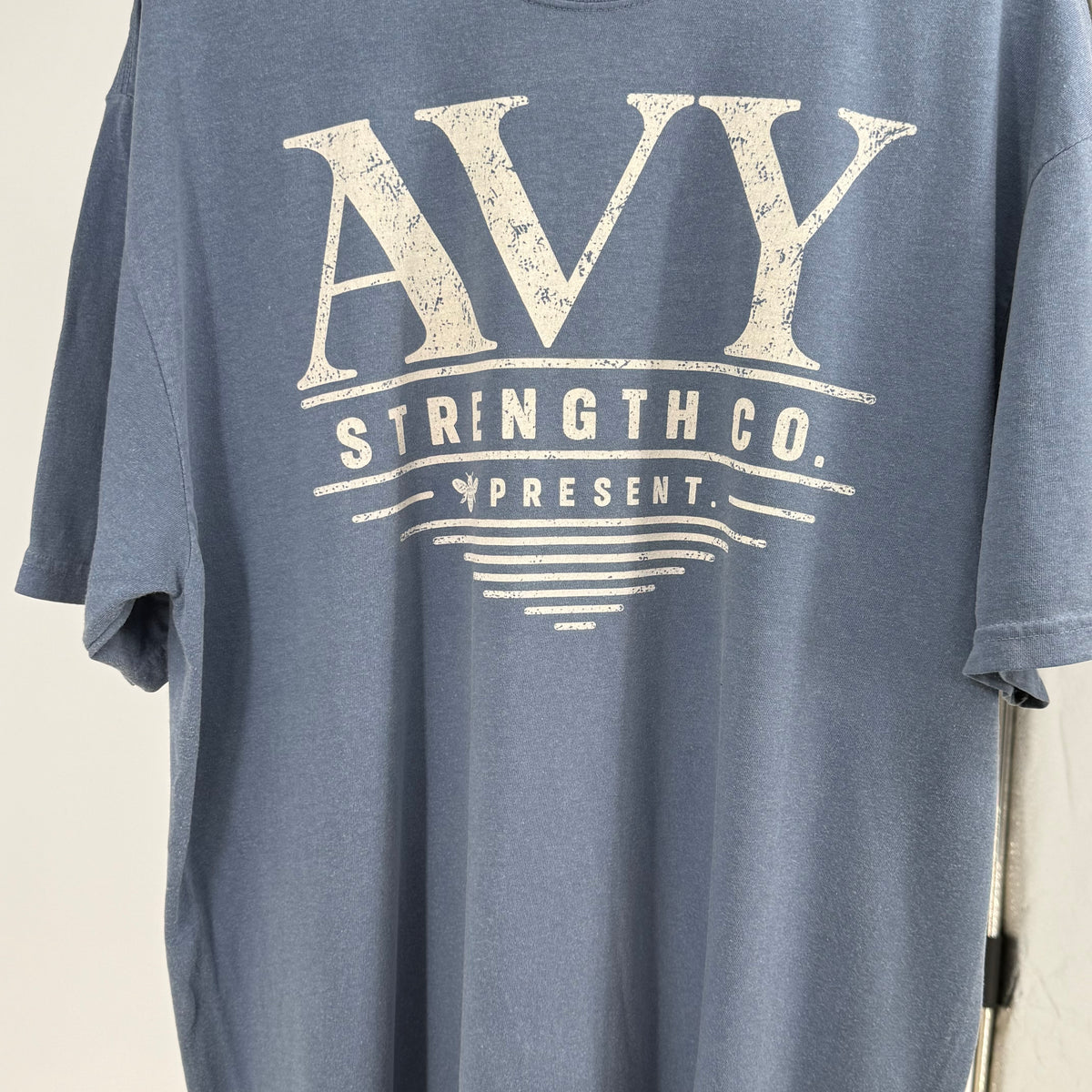 AVY Strength Co. – Heritage Tee