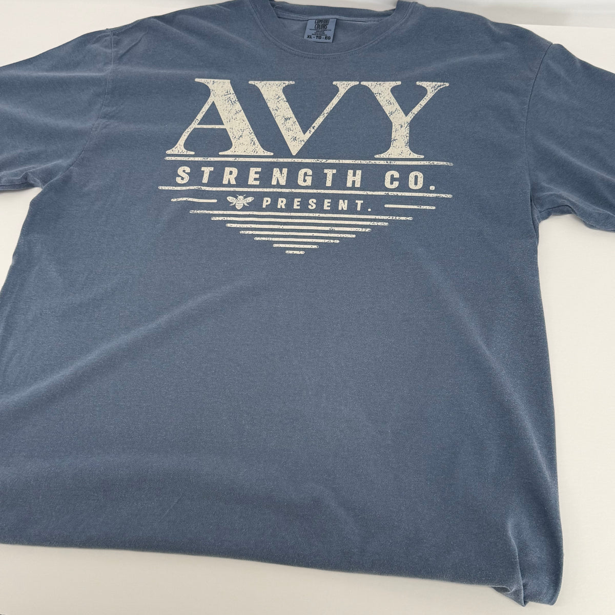 AVY Strength Co. – Heritage Tee