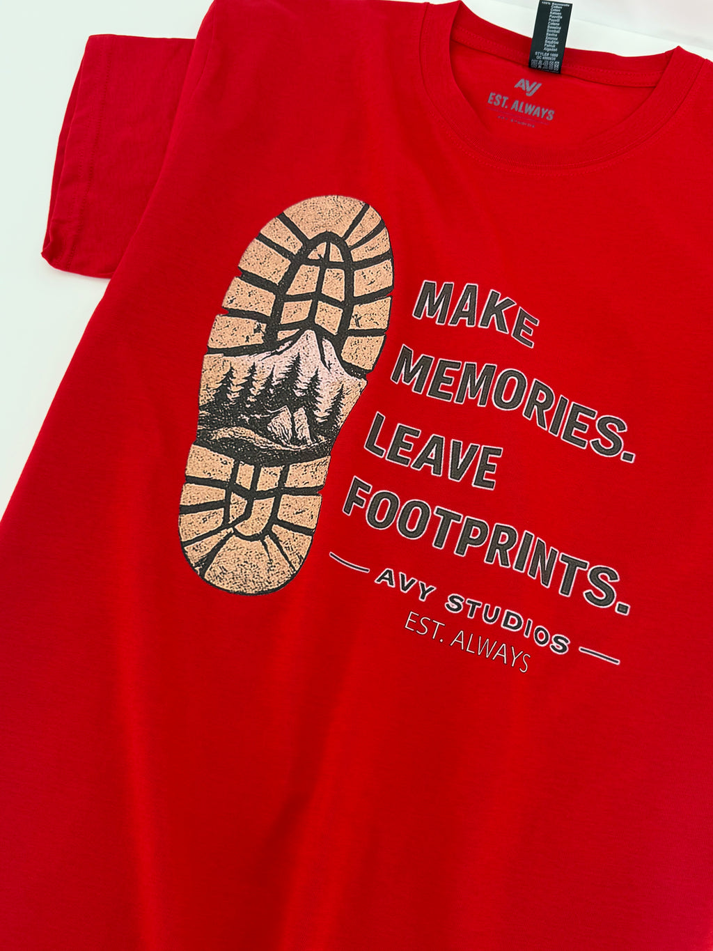 Make Memories. Leave Footprints. Tee